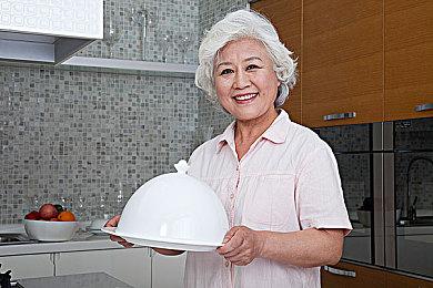 跑团风回合制RPG《无名者：屠龙》PC版9＆26推出